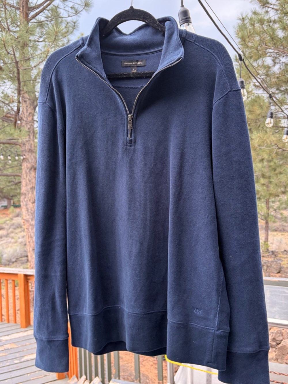 Banana Republic Men’s Navy Quarter-Zip Knit Sweater Mens size Large